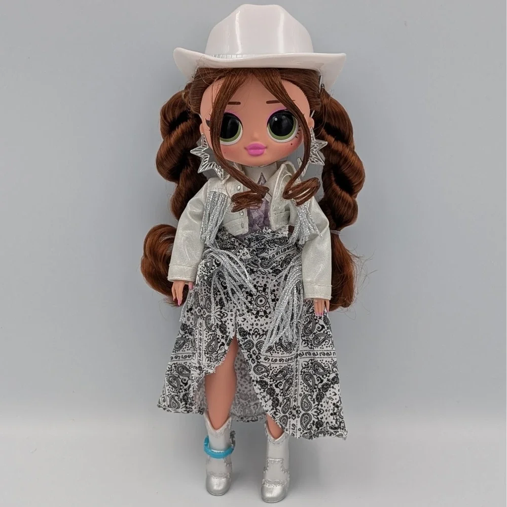 LOL Surprise OMG Lonestar Remix Fashion Doll Country Cowgirl Star Outfit Hat